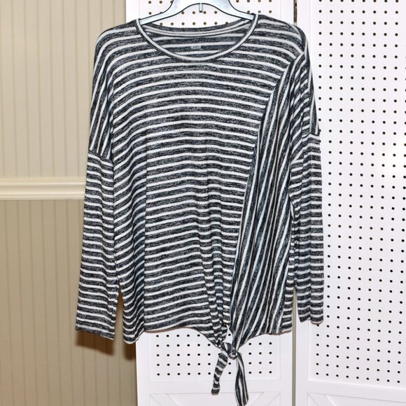 Plus Size XXL a.n.a Black & White Striped Rayon Stretch Knit Top With Side Tie - Picture 1 of 10